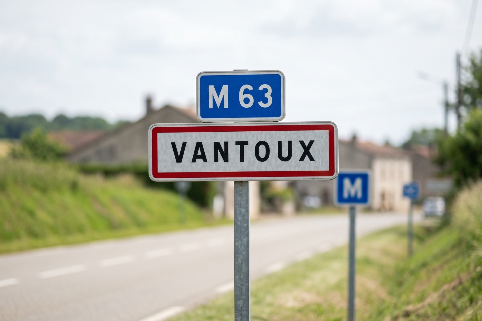 que signifie la lettre m sur les panneaux de signalisation